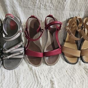 Teva Sandals Comfortable Strappy Design